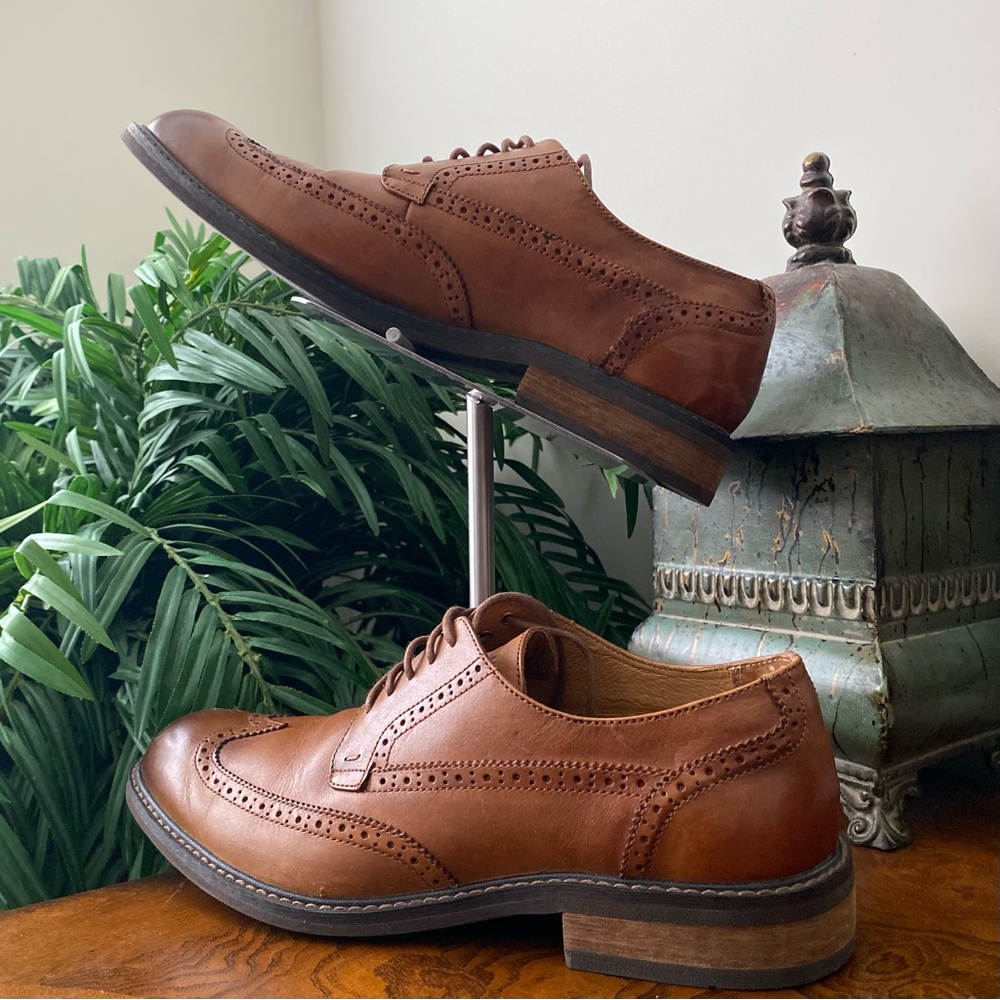 Vionic Men's Tan Leather Wingtip Bruno Oxfords